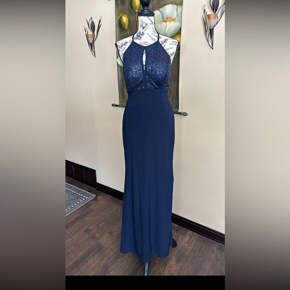 X ByXScape navy blue with sequins halter top gown openback high slit on side sz4 - Picture 4 of 7